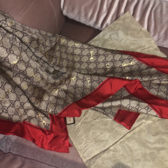 ✅Gucci GG Print with Horsebit Silk Carré - Picture 3 of 3